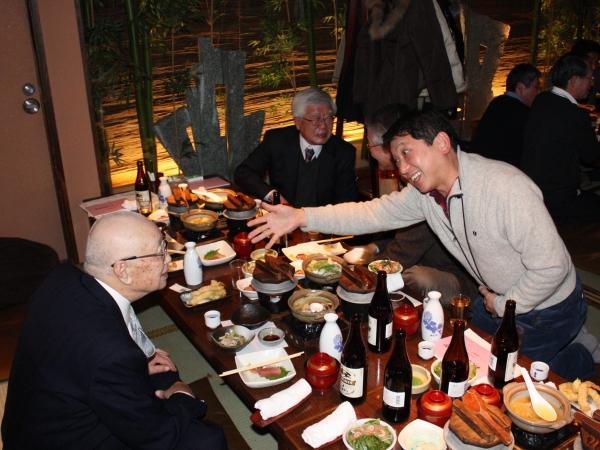 熱く語る大西氏と堀田先生